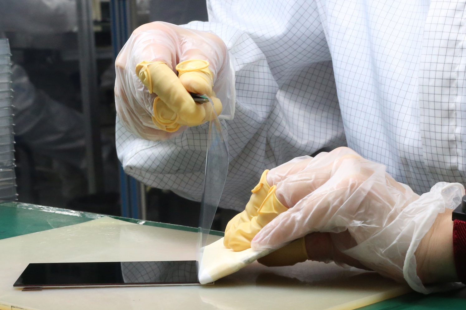 液晶顯示屏漏液的原因是什么？