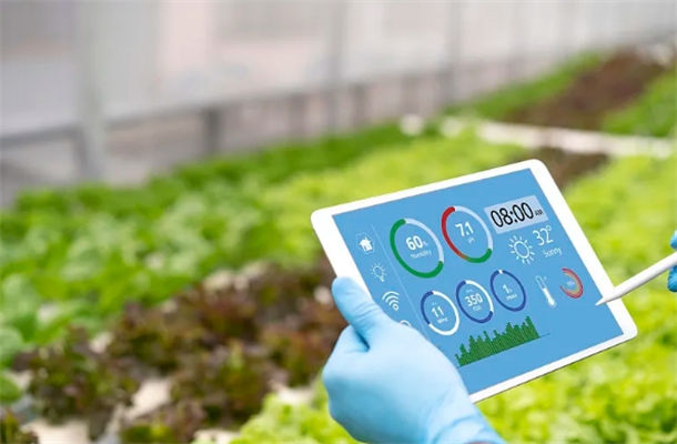 海飛智顯觸摸屏在農(nóng)機智能化應(yīng)用